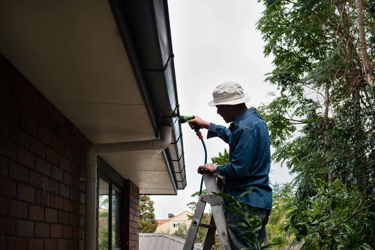 repairing gutter leaks